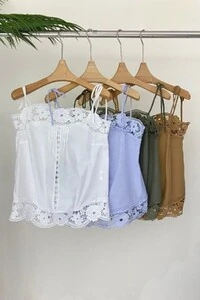 Blusa alça algodão com renda Kwi