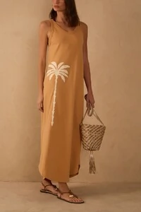 Vestido com bordado Dress to
