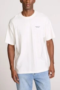 Camiseta box fit brand not found John John