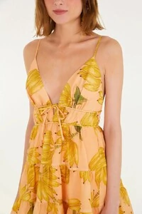 Vestido curto banana prata Farm