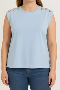 Blusa plus size em malha com detalhe nos ombros Kwi