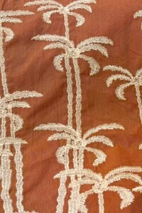 Vestido com alças em cordão e bordado Kwi
