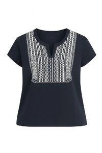 Blusa plus size com bordada Kwi