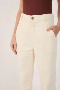 Calça sarja fluida color Dress to