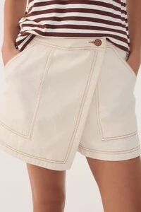 Short saia sarja pespontos botão Dress to