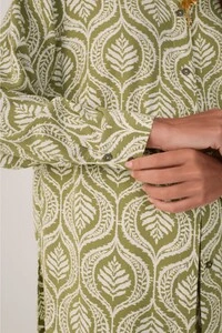 Camisa crepe estampa jardim Dress to