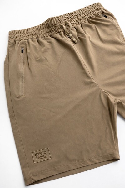 FotoBermuda masculina plus size em bengaline Red Nose