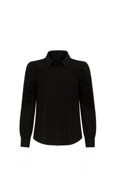 Foto Camisa feminina com renda Kwi