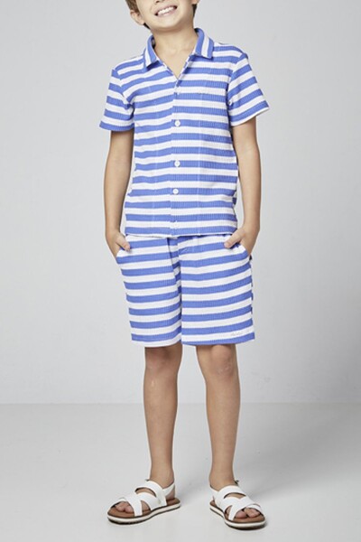 Foto Camisa infantil listrado em azul e branco Oliver