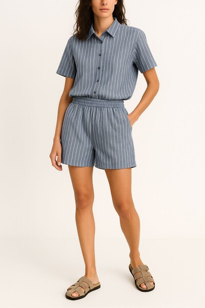 Foto Camisa feminina risca de giz Kwi