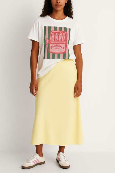 Foto T-shirt over sardinha Kwi