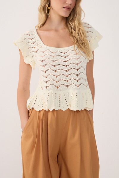 FotoBlusa crochet decote quadrado Dress to
