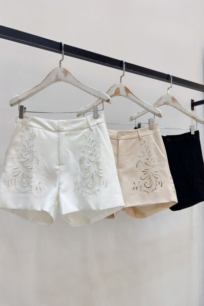 FotoShorts feminino de alfaiataria bordado Kwi