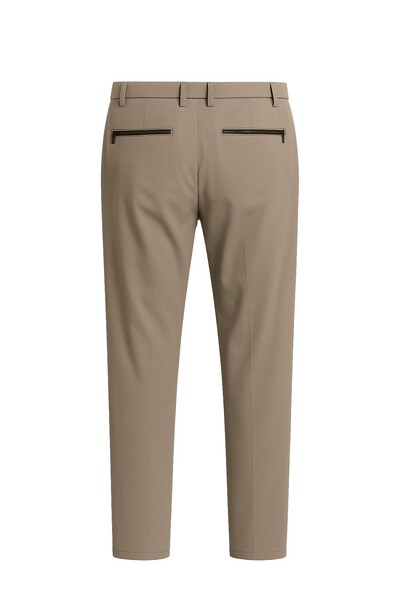 FotoCalça slim masculina Kwi