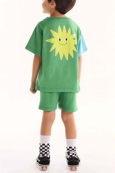 FotoConjunto camiseta malha bermuda moletom Três E Já