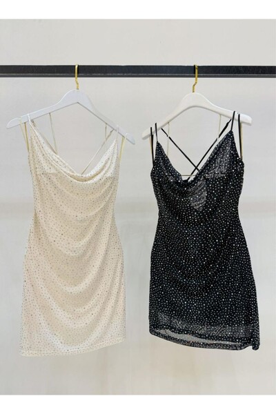 FotoVestido curto de tule com hotfix Kwi