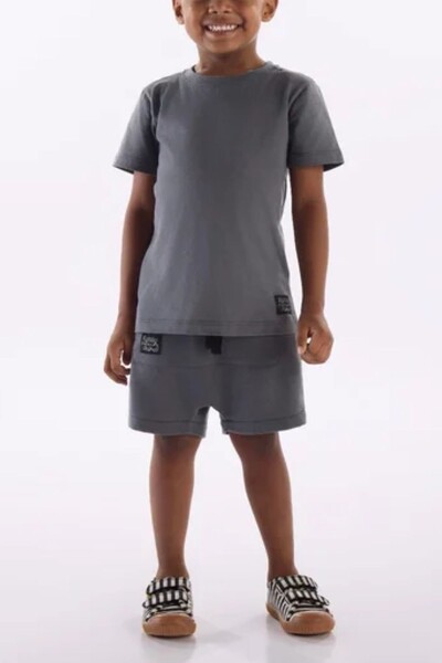 Foto Conjunto camiseta malha e bermuda moletom sem felpa Três e Já