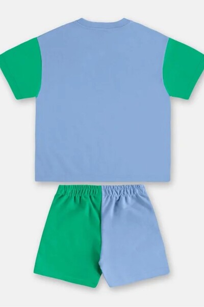 FotoConjunto camiseta malha e bermuda moletom Três e Já