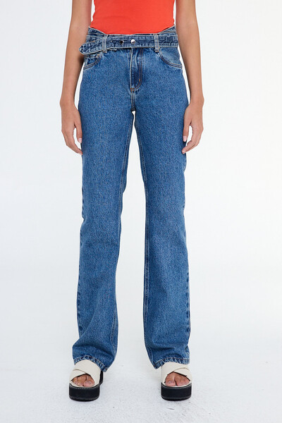 Foto Calça jeans bootchut com cinto Animale Jeans
