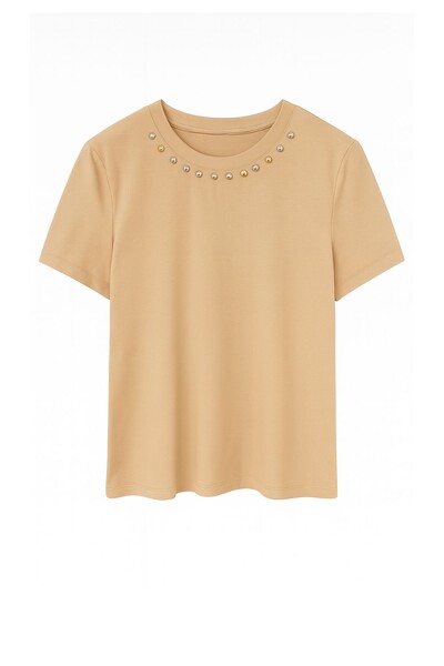 Foto T-shirt feminina com aplicações no decote Kwi