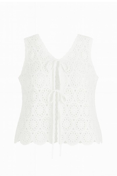 Foto Blusa com amarração mandala em crochê Kwi