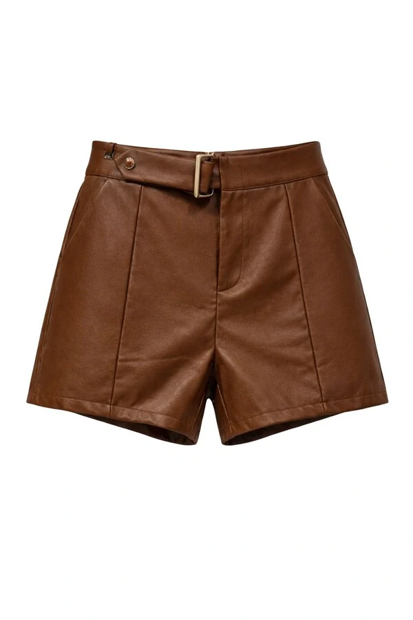 Short feminino courino com cinto Kwi