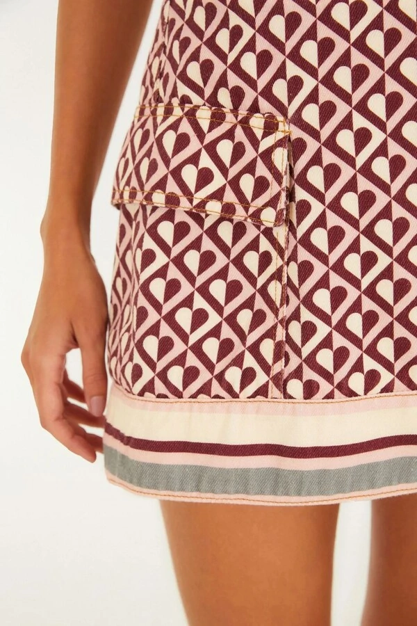 Saia sarja amore Farm