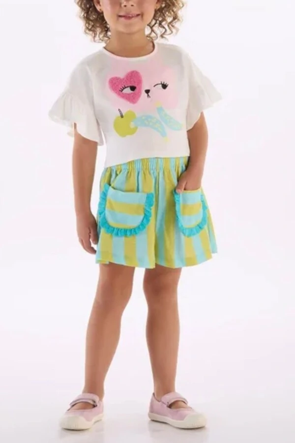 Conjunto blusa malha e short viscolinho Três e Já