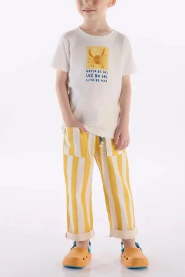 Conjunto camiseta meia malha e calça viscolinho Três e Já