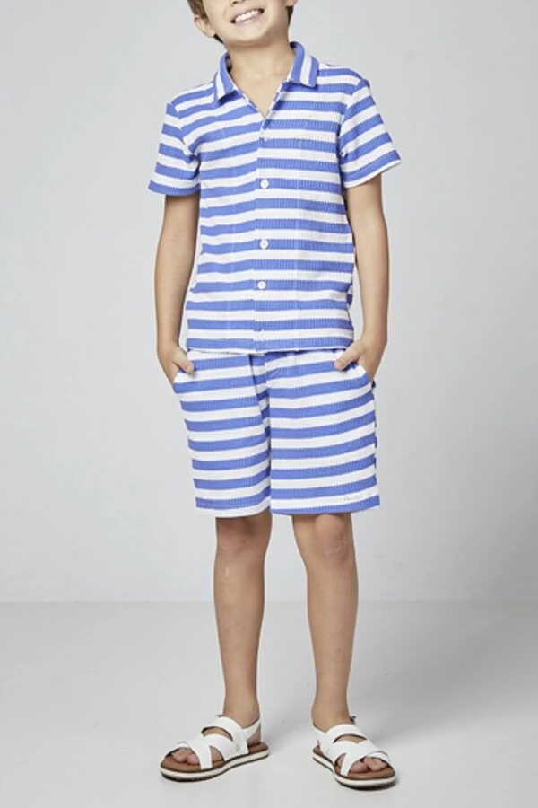 Camisa infantil listrado em azul e branco Oliver