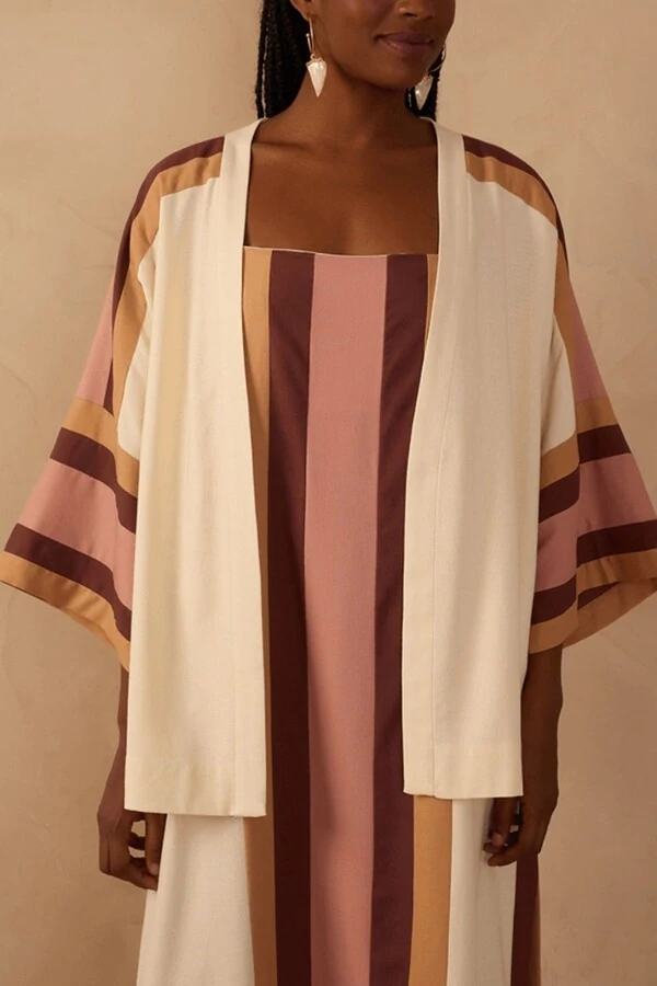 Kimono linho recortes bordados Dress to