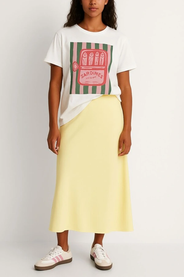 T-shirt over sardinha Kwi