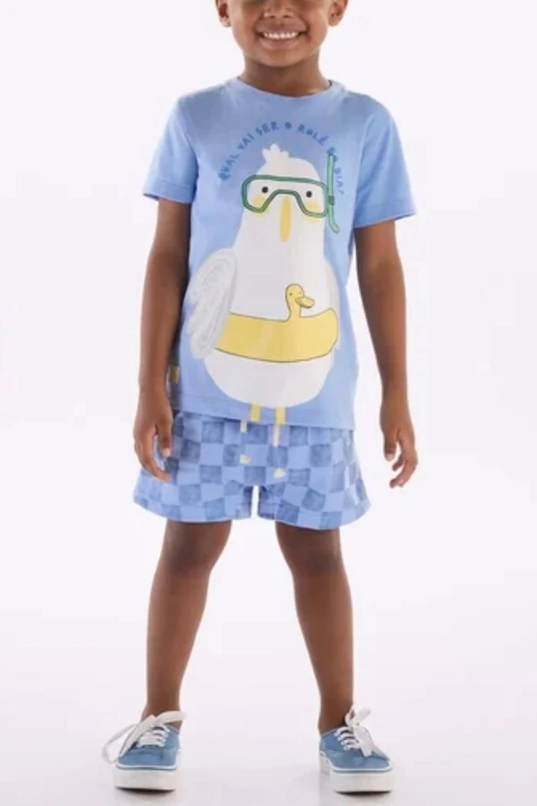 Conjunto camiseta malha e bermuda moletom Três e Já