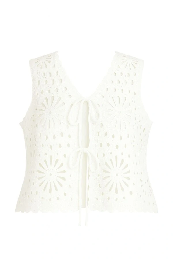 Blusa com amarração floral em crochê Kwi