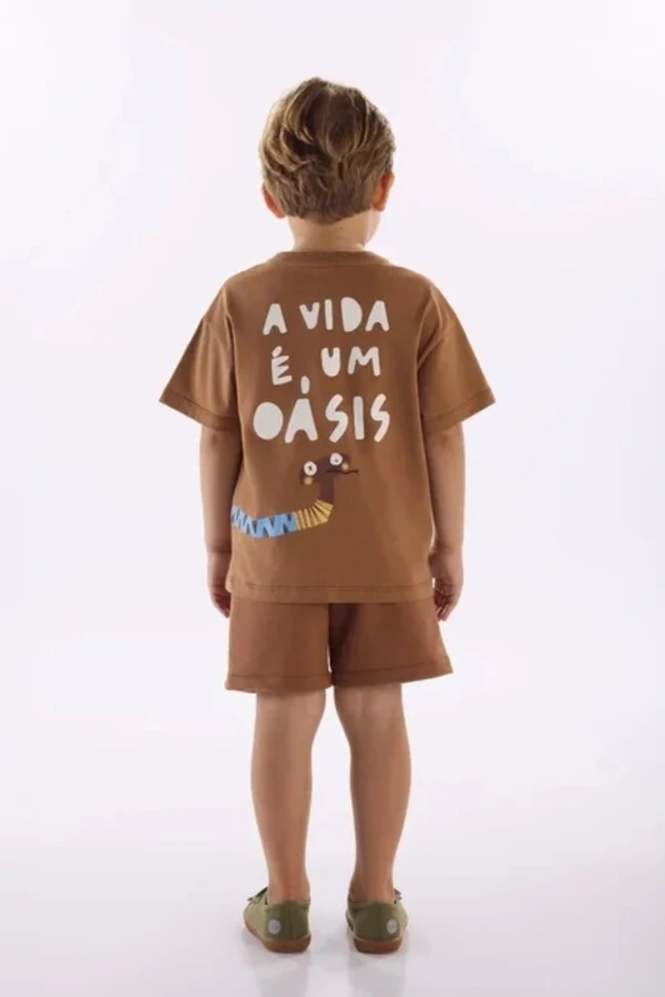 Conjunto camiseta malha e bermuda moletom Três e Já