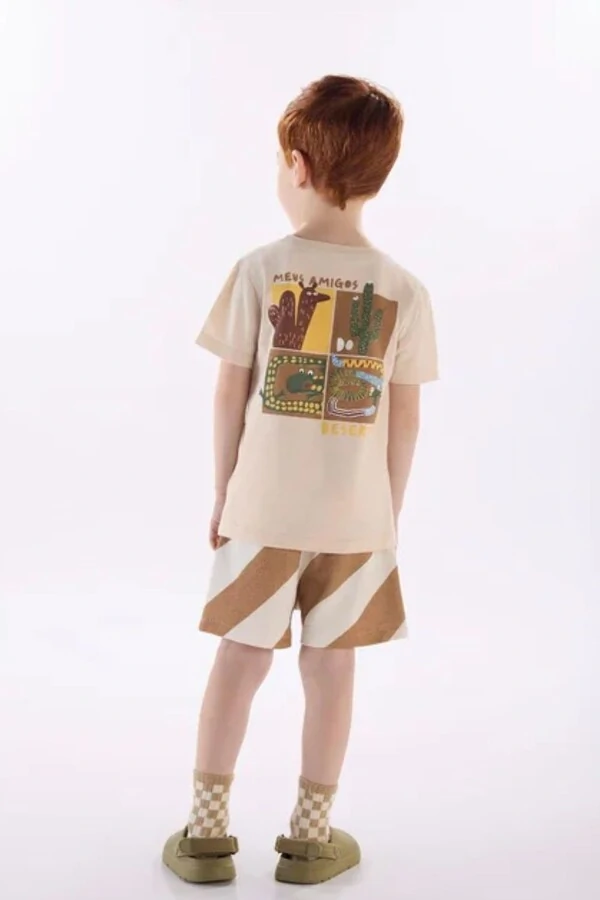 Conjunto camiseta malha e bermuda moletom digital Três e Já