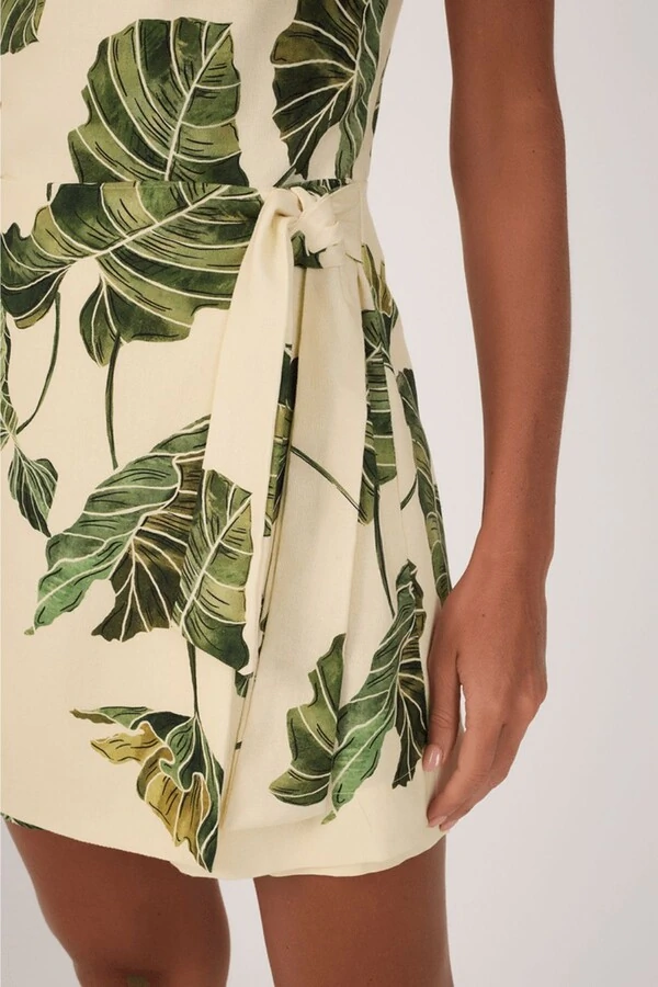 Macaquinho linho estampa folhar Dress to