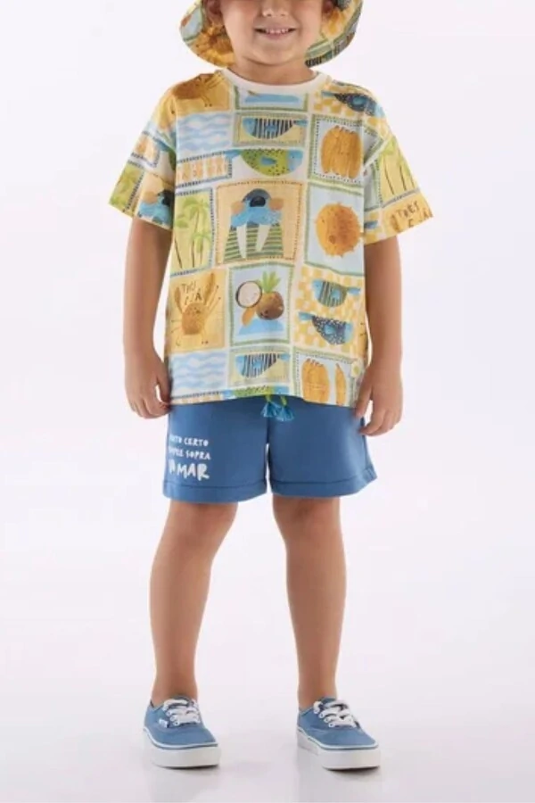 Conjunto camiseta malha e bermuda moletom Três e Já