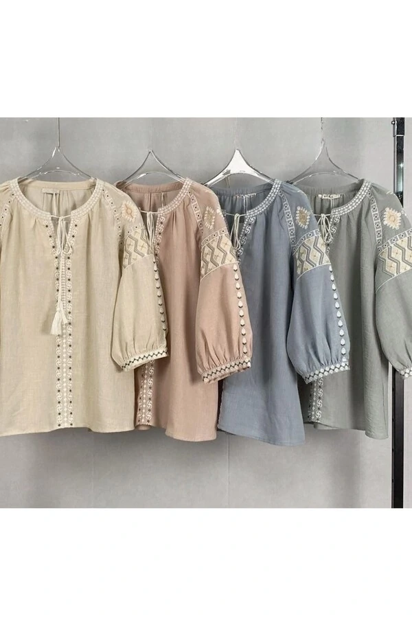 Bata com bordados manga curta Kwi