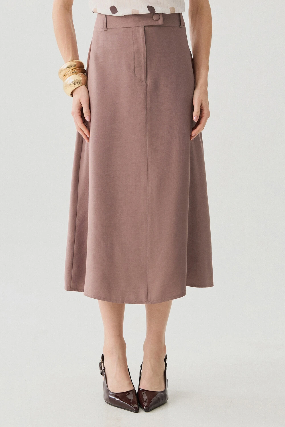 FotoSaia Midi Evasê Botão Forrado