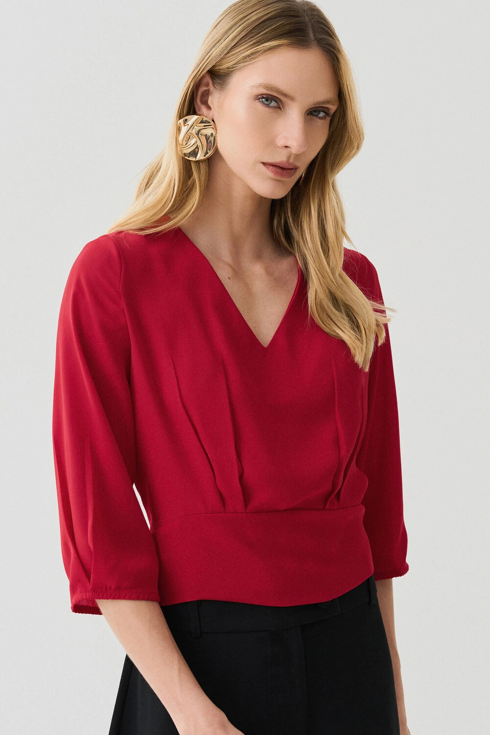 FotoBlusa Crop Manga 3/4 Decote V Cintura Pregas Double