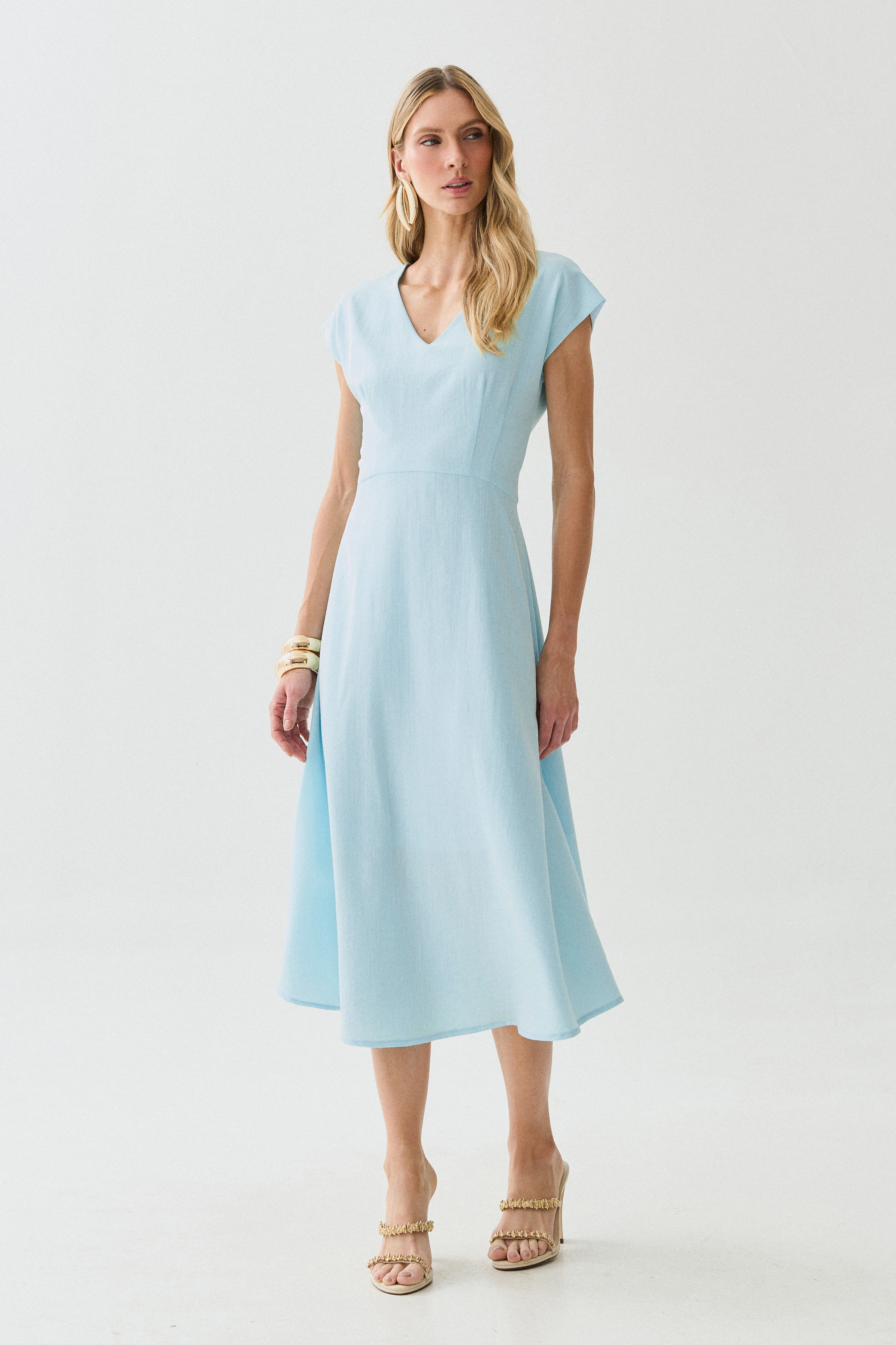 Foto Vestido Midi Evasê Manga Morcego Decote V