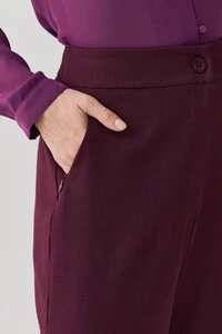 Pantalona Slim de Alfaiataria Bolso Faca Discreta