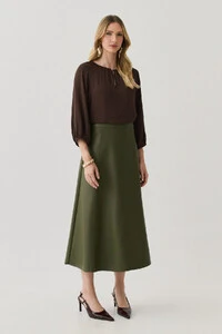 Saia Midi Evasê de Couro Recortes