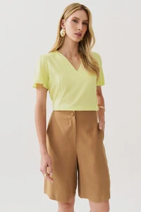 Blusa Decote V Recortes Laterais