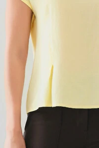 Blusa Acinturada Manga Morcego Pregas