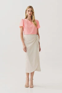 Blusa Decote V Assimétrico Pregas