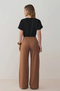 Blusa Assimétrica Dupla Ombro Cut Out