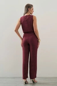 Conjunto de Regata Recortes e Calça Reta Botão Forrado