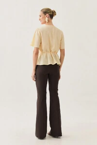 Blusa Decote V Cinto Fino